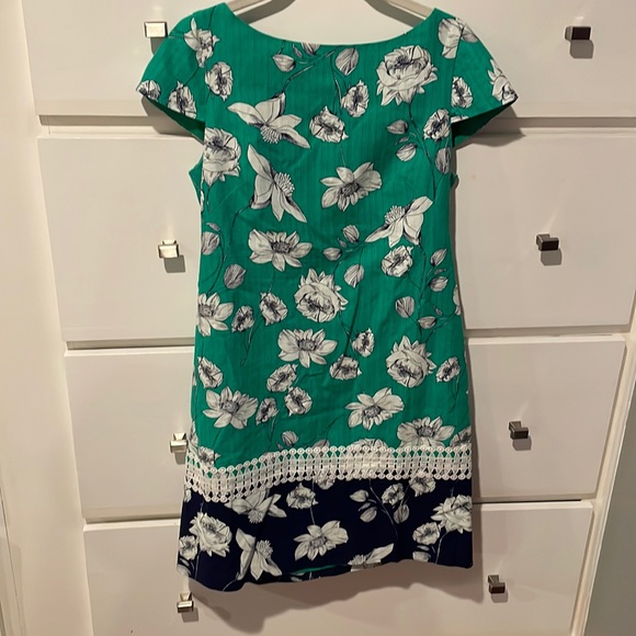 Green and Blue lightweight dress. - Picture 1 of 8